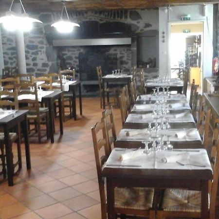 Auberge Les Fontilles Coltines Exteriör bild