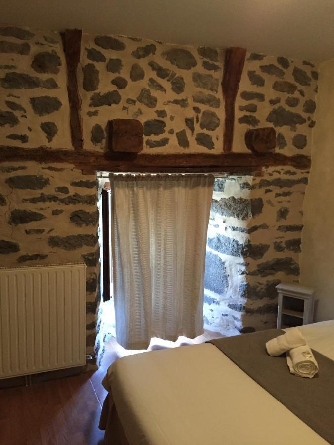 Auberge Les Fontilles Coltines Exteriör bild